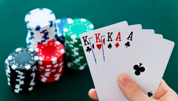 Cara bermain Poker 5 kartu dalam satu putaran